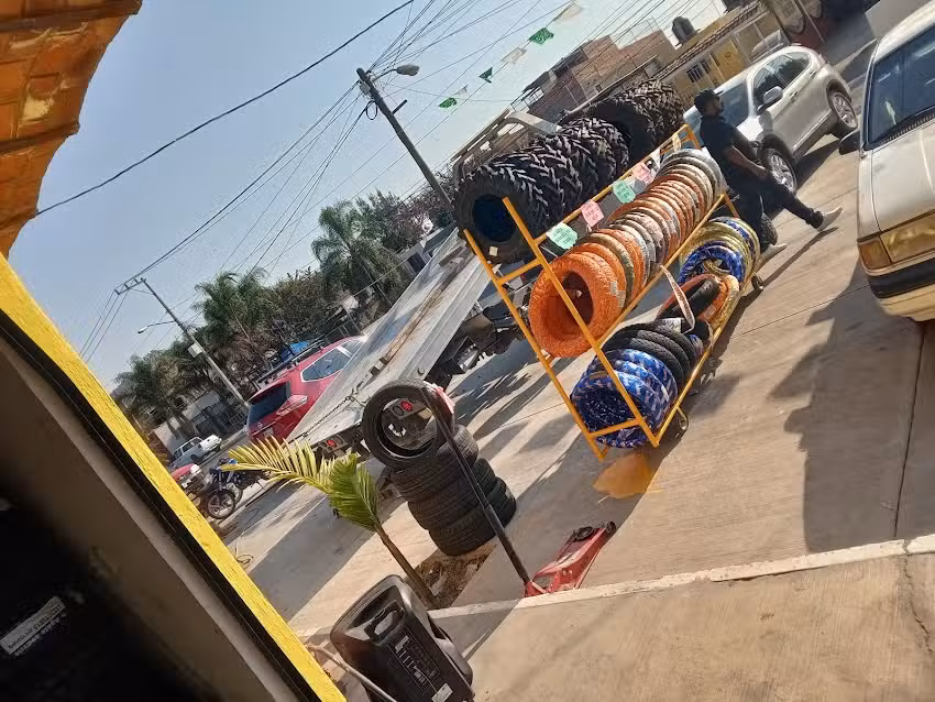 Servic&eacute; tires el pri