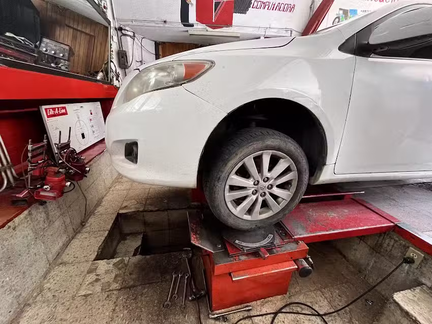 Servicio De Alineaci&oacute;n y Balanceo
