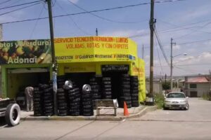 SERVICIO TÉCNICO EN REPARACIÓN DE LLANTAS ROTAS VOLADAS Y CON CHIPOTE