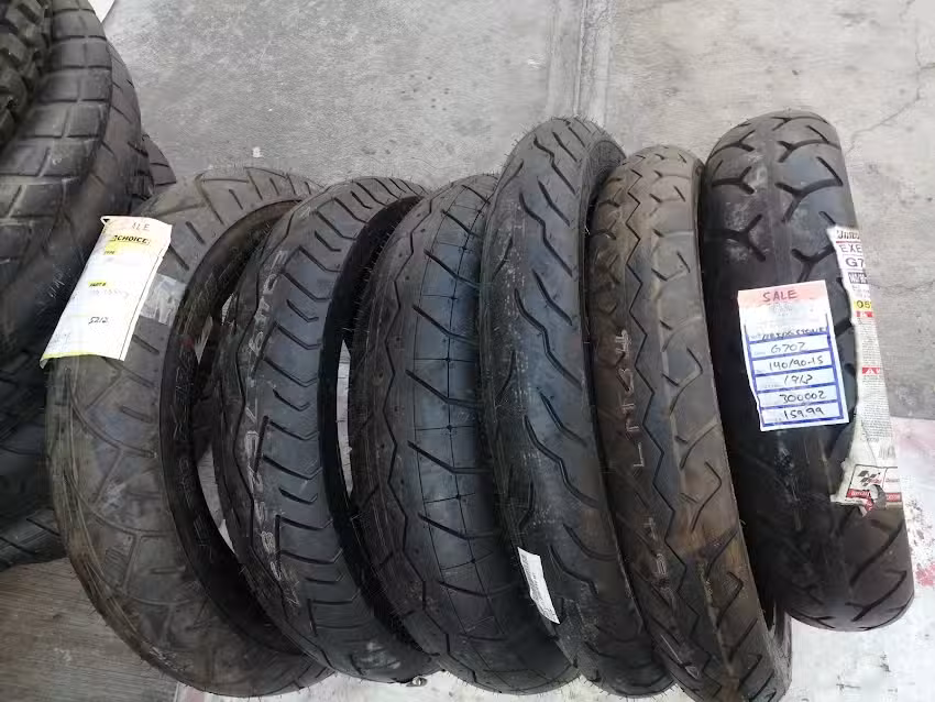 Taller De Motos Y Venta De Llantas Y Accesorios
