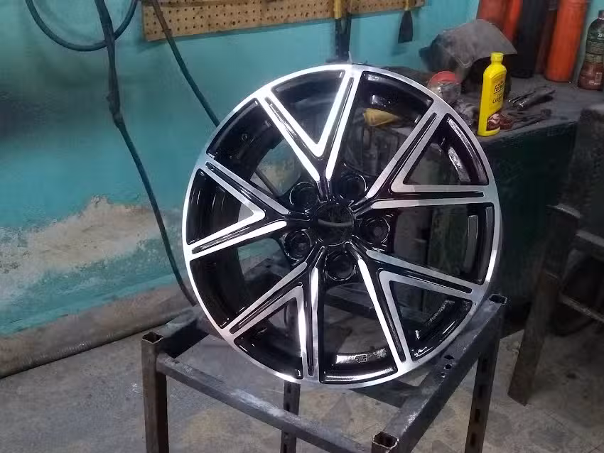 Taller De Reparaci&oacute;n De Rines Y Llantas