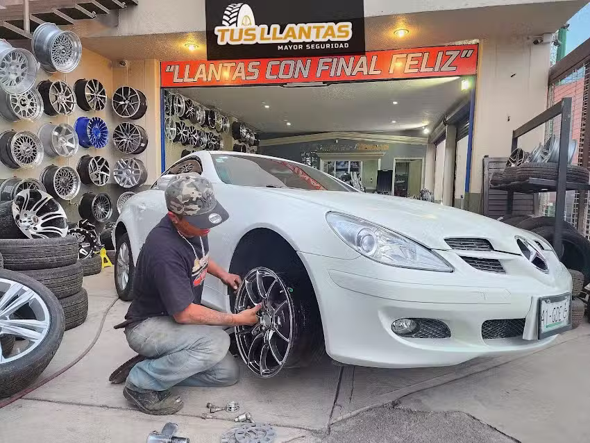TUS LLANTAS (PINO SUAREZ)