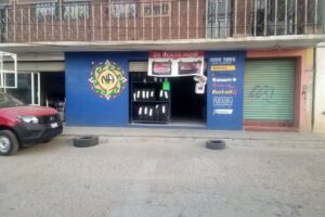 Venta de llantas y baterías Rolando
