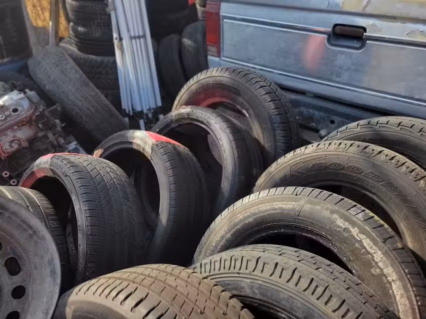 VENTA DE LLANTAS Y VULKA &ldquo;EL CAPI&rdquo;