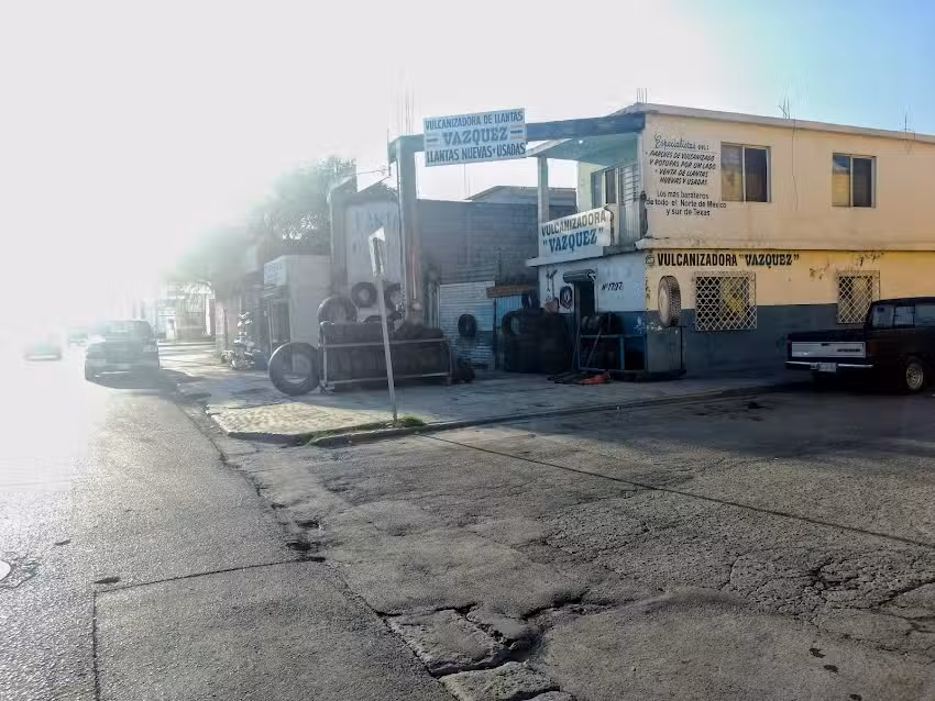 Vulcanizadora De Llantas &ldquo;V&aacute;squez&rdquo;