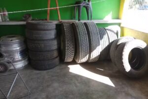 Vulcanizadora m&oacute;vil a EL JUNIOR . Reparaci&oacute;n de neumaticos todas las medidas. Y suspenci&oacute;n de tracto camiones