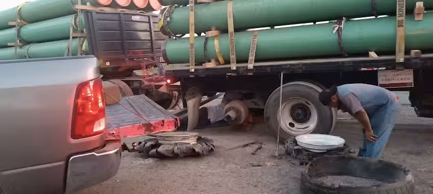 Vulcanizadora m&oacute;vil. Rines y llantas